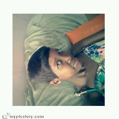 Fun sized•••Always have a smile on my face•••Humorous•••RNB freak•••Emotional•••Economist in the making•••HUMBLE