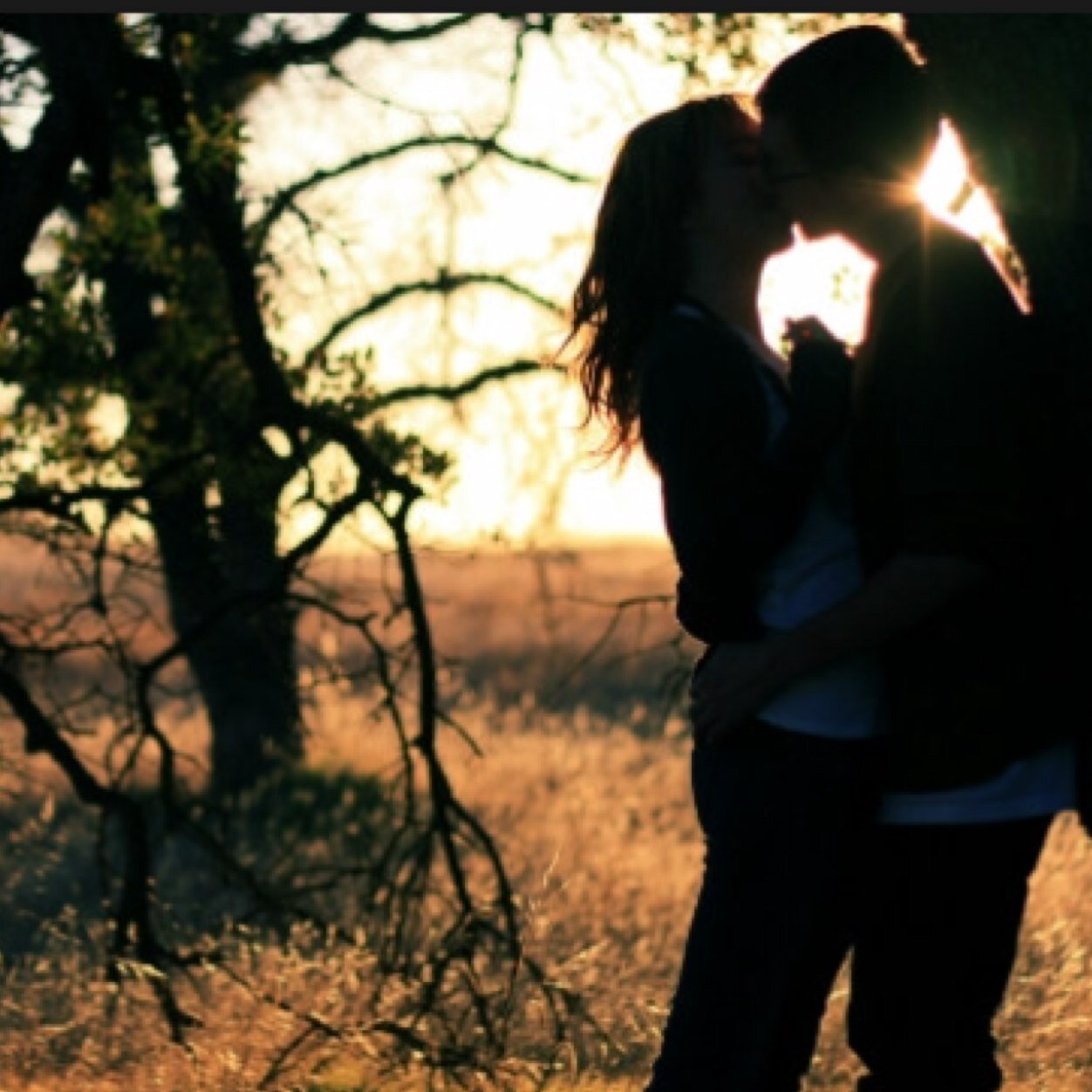 Simple girl living in this complicated world follow me to follow my thoughts