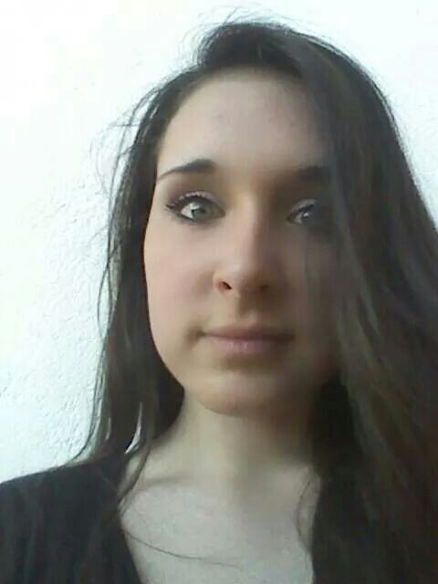 Hi!  i am an italian Directioner! i love you Guys :) xx