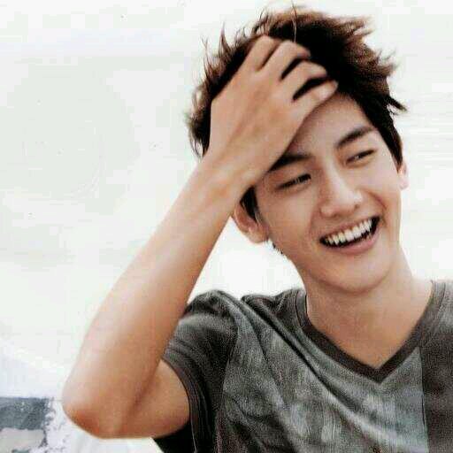 unfollow @baekpuppie_  & ill do the same. Follow @baekpuppie_ instead.