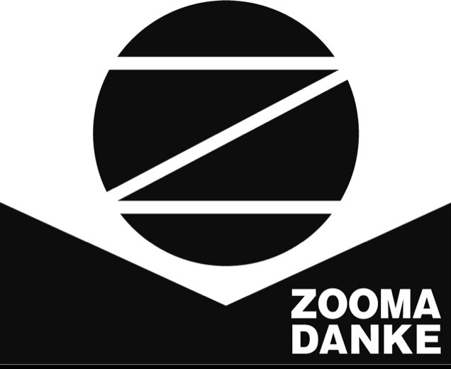 『ＺＯＯＭＡＤＡＮＫＥ（ず～まだんけ）』 コダマン＆イージーによるけん玉パフォーマンスコンビ。技の披露だけでなく、けん玉で自由に遊び、自由に楽しむパフォーマンスが売り。けん玉の新しい楽しみ方を広めていくため、児童館、保育園、各種イベントなどで日々活動中。イベント＆ショーの依頼はzoomadanke@gmail.com