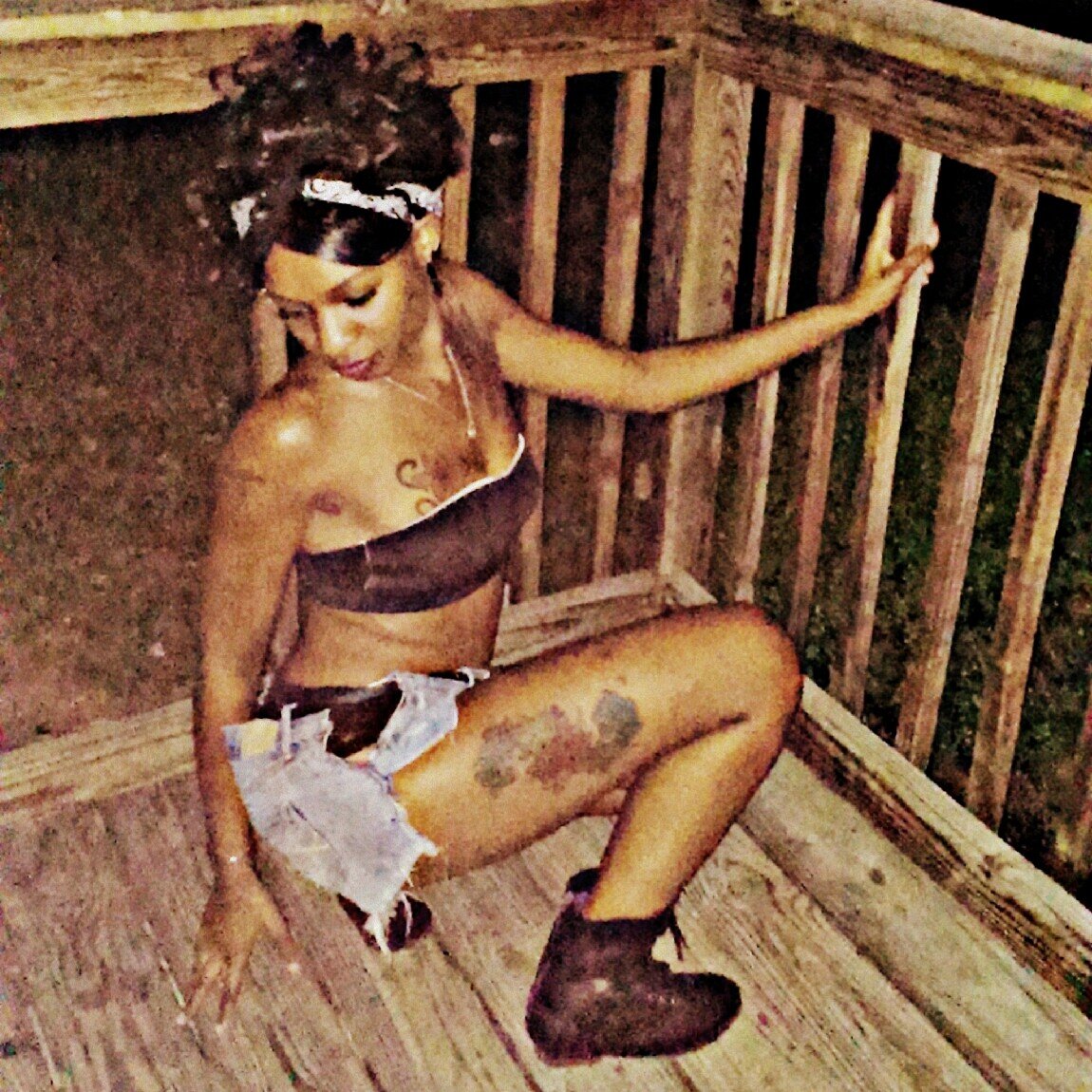 im beautiful .  im a college student . im 19 years old . thats all you need to know