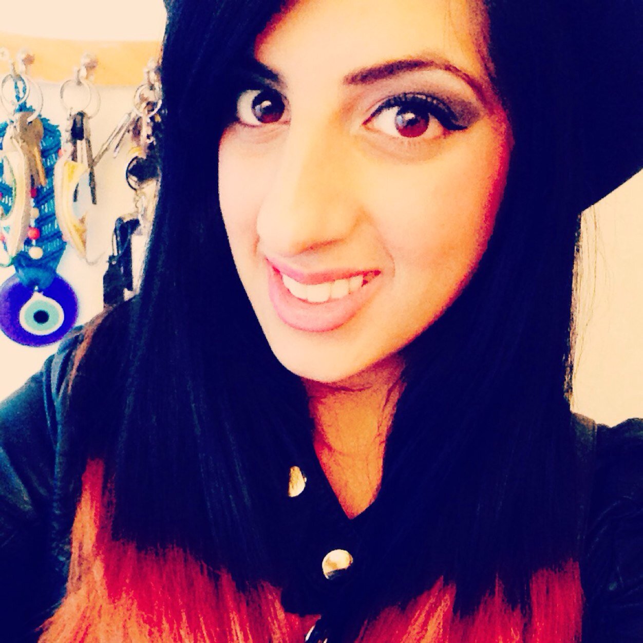 Trainee Journalist and Radio presenter. Writer for DesiBlitz magazine and student at BCU!