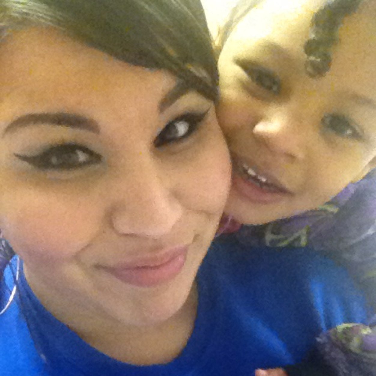 mommy of 4 beautiful babies 3 girls and 1 boy Maria 7 Julianna 6 Valeria 3 and Enrique 5  i wouldnt change being there mommy for anything im also a chef cooking