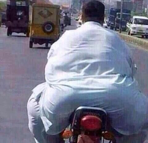 ‏‏مختلف .. أحاول التغلّب على كبريائي لأرضى بواقعٍ غبيٍّ فرض نفسه عليّ