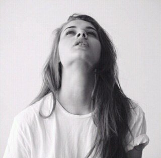 ﻻ تفهمني صح و لا تفهمني غلط ، لا تحاول تفهمني ابد ، ﻻ تفسر و لا حتى تتوقع و شكرا .
