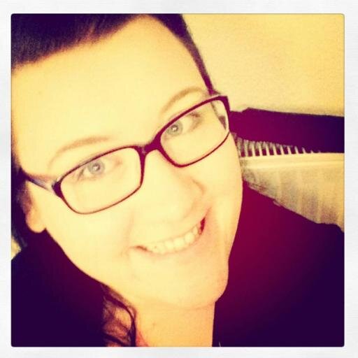 maeh_x's profile picture. .