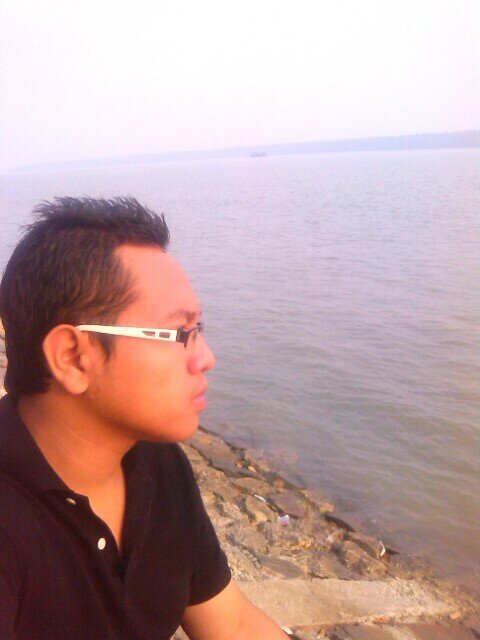 bahharis's profile picture. 