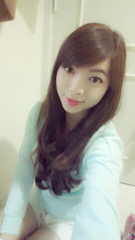 UPH campus Food Technology 2009, ♡ sweet things..^.^,, 
Founder of GE's Clothing Line..
Member of KAS - trading company