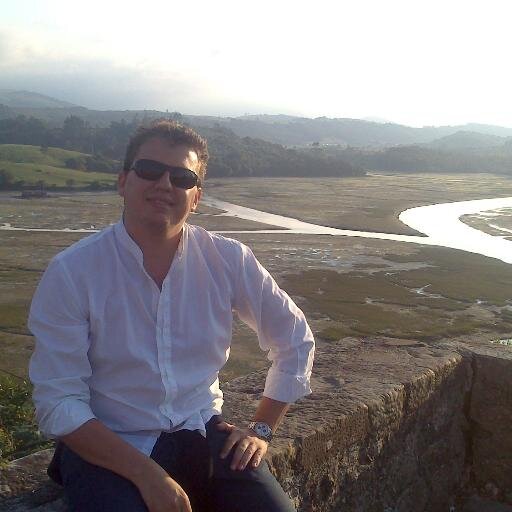 Historiador en la Universidad de Granada (@CanalUGR). Guerra civil, franquismo, hambrunas, memoria. Voy a publicar 'La Hambruna Española' (@Ed_Critica)