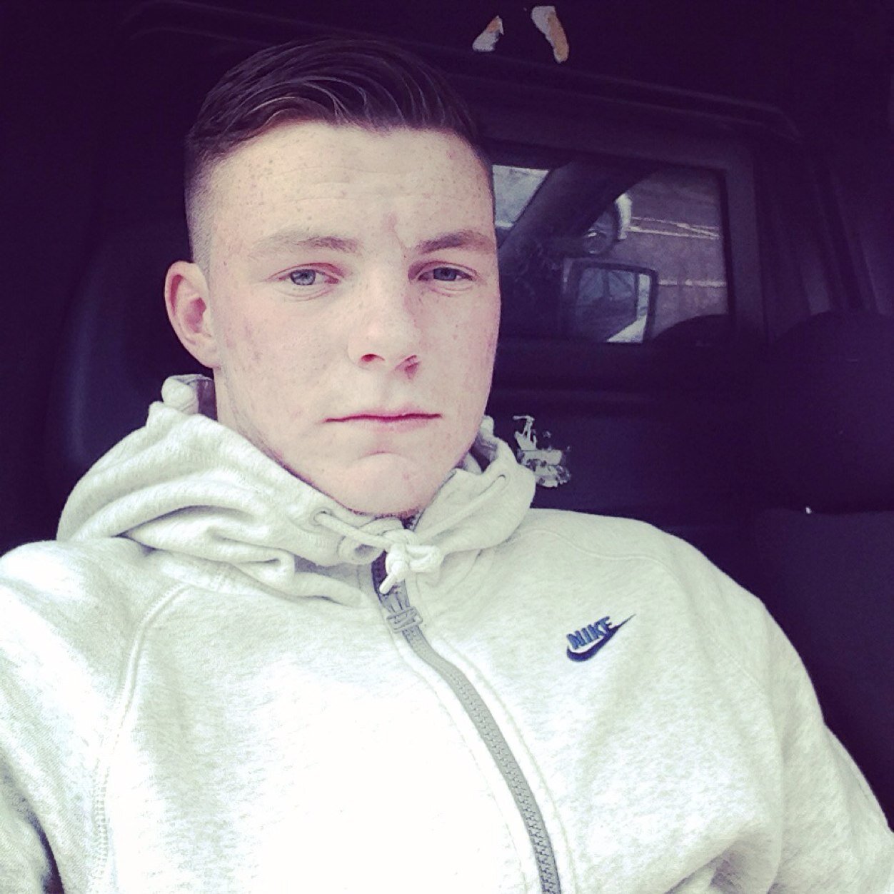 ConnorWis97's profile picture. Look after the pennys and the pounds will look after there selfs✌ #kentt