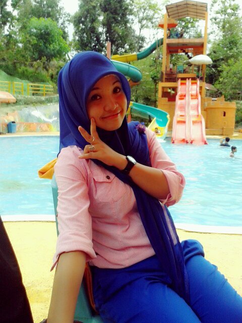 11.12.13 
14:15 R,syah ^^

//Harapan, //impian, //kenyataan !! Optimisme^^