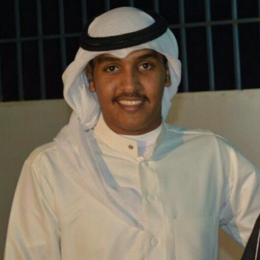 من يتاابعني هلابه مرحبااا به....من شعورن فاض برموز القوااافي..... التمس راحته واحشم جناابه...... والنواياا صافيه والقلب صاافي...!!