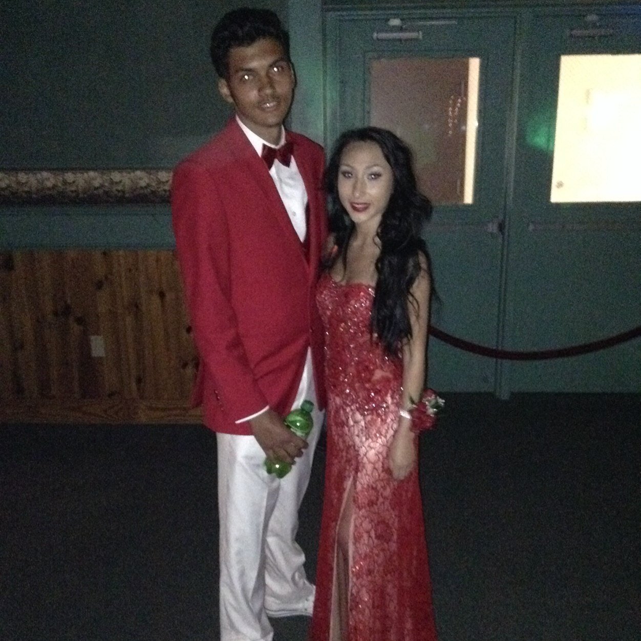 oldmilfs's profile picture. Middle finger to Uncle Samuel