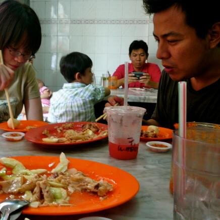 ข้าวมันไก่ ดูบอล บอลไทยไปบอโลกเมื่อไหร่ จะขายร้านไปดู  คุยง่าย ขายคล่อง