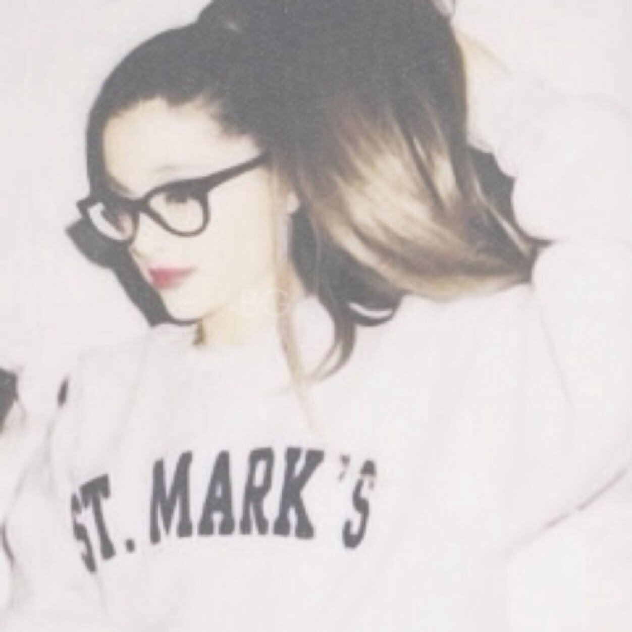 please follow @osnapitzpauline i'm on my way to a goal thanks
