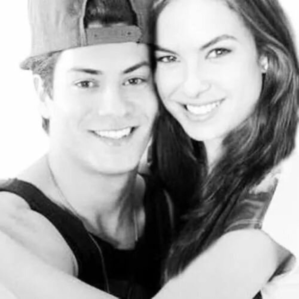 Oii,somos rebeldes e vc?? LuAr