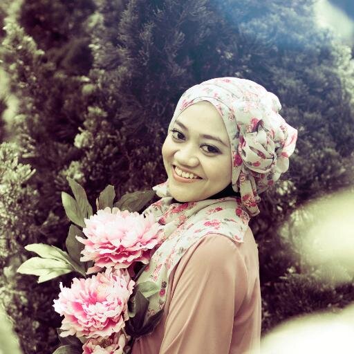 HelenRici's profile picture. Try to think that do not many people think about...