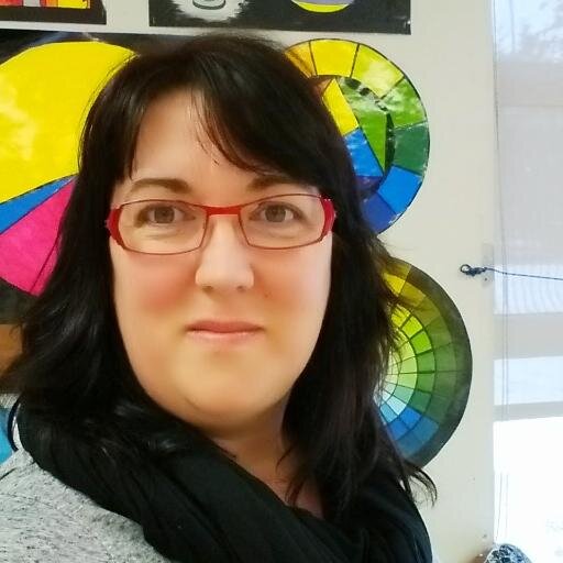 enseignante en arts plastiques au secondaire, volet alternatif. Passionnée par l'intégration des TIC dans ma pratique.