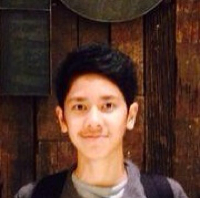 i pick pizza than boys. but if you ask me, do i prefer pick pizza or emir mahira, i would pick emir mahira. he's not an ordinary boy. he's ma hero. ☺