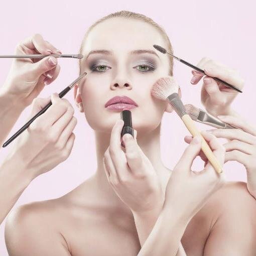 Tuiteamos los mejores artículos sobre belleza y cuidado personal. Síguenos y estarás estupenda.