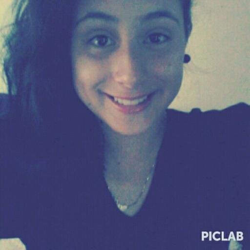 Tenho 14 anos , sou fã de Nando Reis 3 Sou um amorzinho de pessoa . Sou Linda , diva , perfeiçã1 3 Tiau