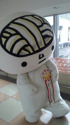 ucchi_5oiiz3's profile picture. うどん脳が大好き♪バリィさん、チェリン、しんじょう君も好き～(*^▽^*)あとは…タカラヅカと鉄道も好き！『つるのこハンター』『のれんわけ100号店』『🏘️オバ町内会住人』