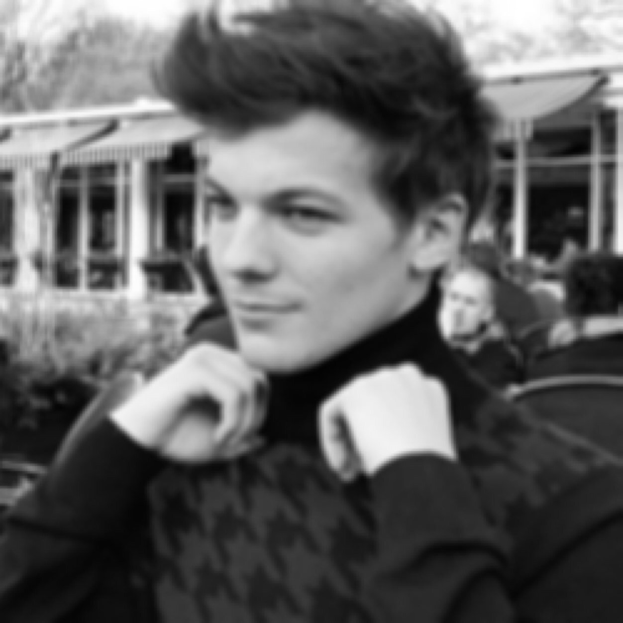 back up for my back up. Follow me @daddyyylouis