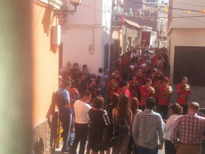 Twitter oficial de la Banda de Cornetas y Tambores Sagrado Corazón de Adra. Tlf de contacto: 607877486