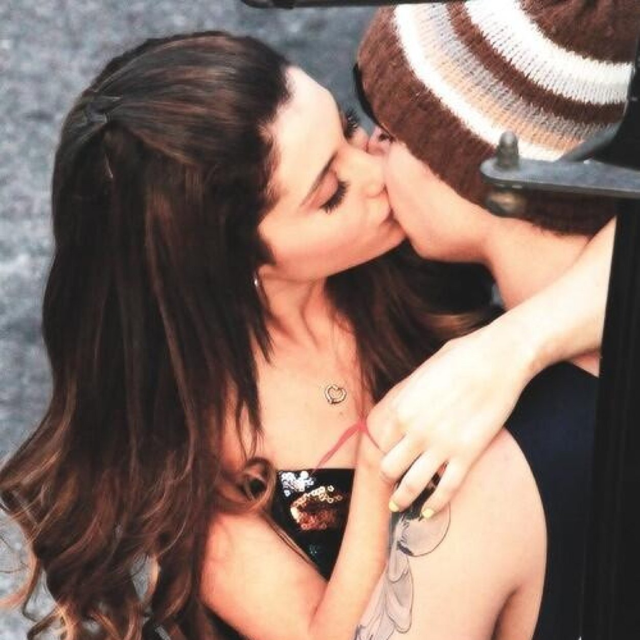 JaiBrcoksx's profile picture. HEY BITCHES!! Lol whats up? || Taken by: @Fakingdischicky she is perfect (: touch her ill hurt you || ARI IS HACKING HER BITCH JAI.