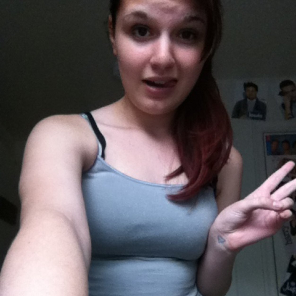 hi im kaylyn & im 14 follow me and ill follow back. my instagram is kaylyn_98