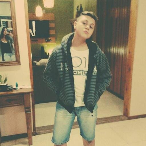 Eu sou simplesmente eu,falo na cara mesmo se for preciso!!!