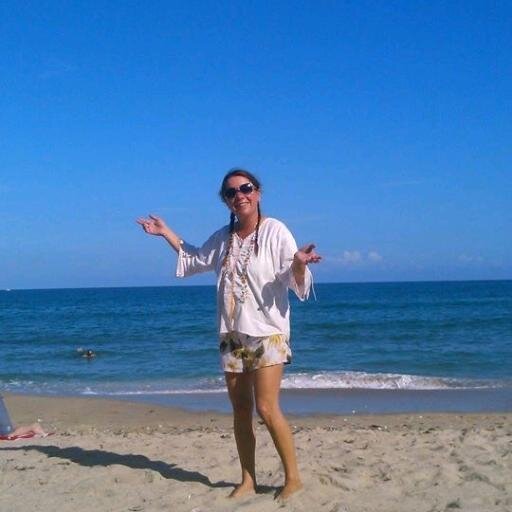 twobizzarepeopl's profile picture. Ebay and Etsy Seller with over a decade of experience and 100% positive feedback