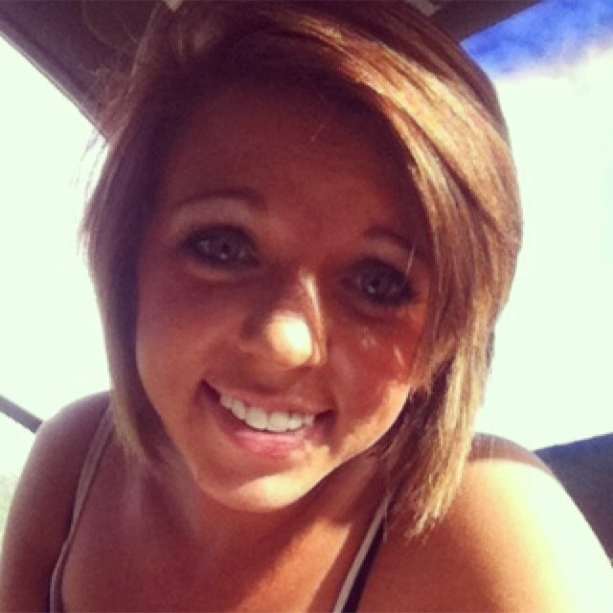New twitter, momma of two precious angels. Don't take no bullshitt, -- follow me :)