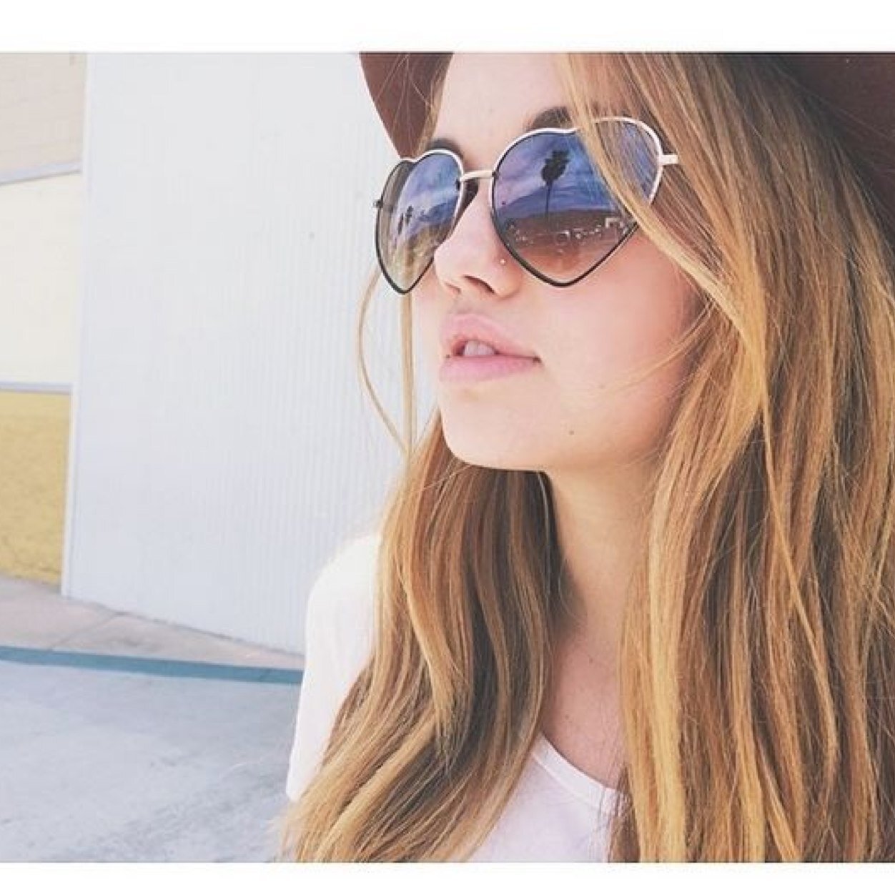 MyShiningDebby's profile picture. 