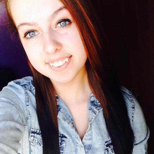 Hiee;; I'm Mary, I loooove Eminem;3 Follow and I'll follow back(: