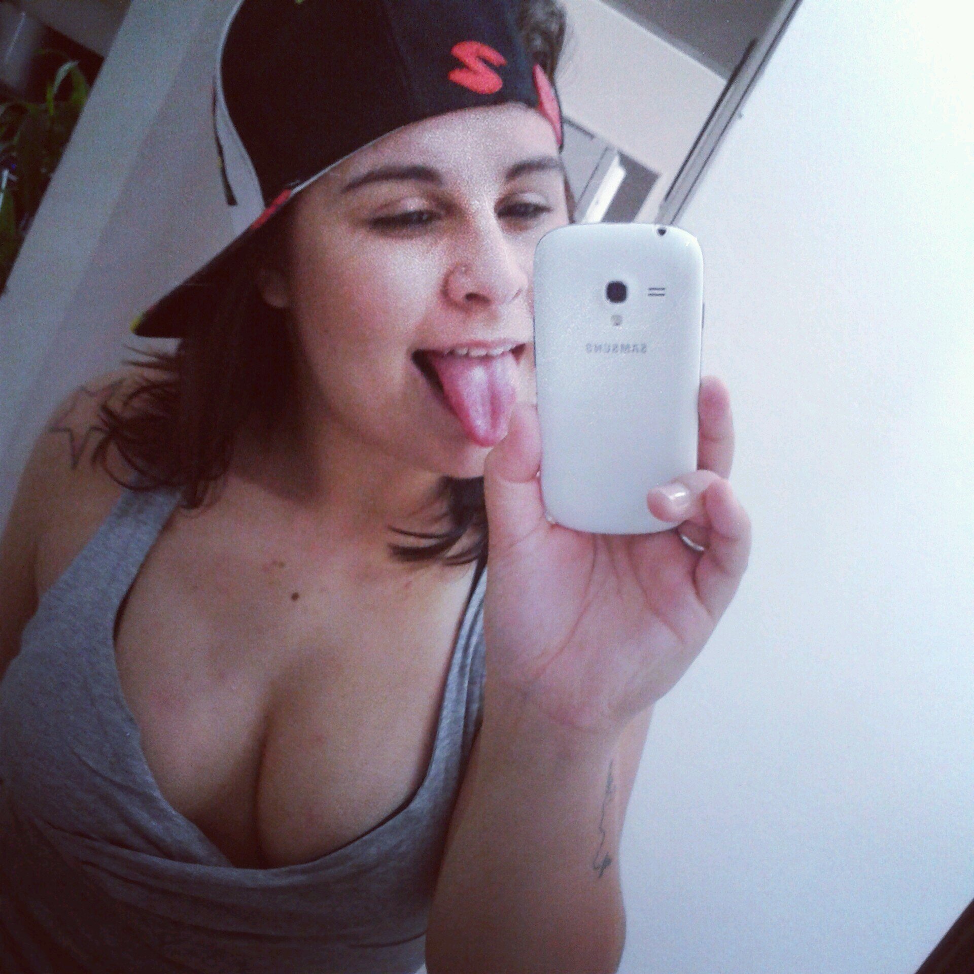 https://t.co/GQqcBWP3 add lá quem quisser ;d