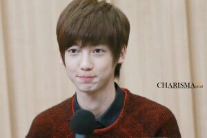 ผม Youngmin จาก Boyfriend ครับ ฟลอเข้ามาคุยกับผมได้นะครับ ฝากตัวฝากใจด้วยค๊าบบ นูน่า ฮยอง ทงแซง ทุกๆคน ทักได้นะครับกลับมาแล้ววว คิดถึงทุกคนนะครับ