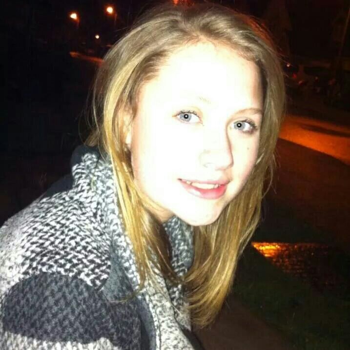 15 year old girl from south wales loves Harvey cantwell to pieces