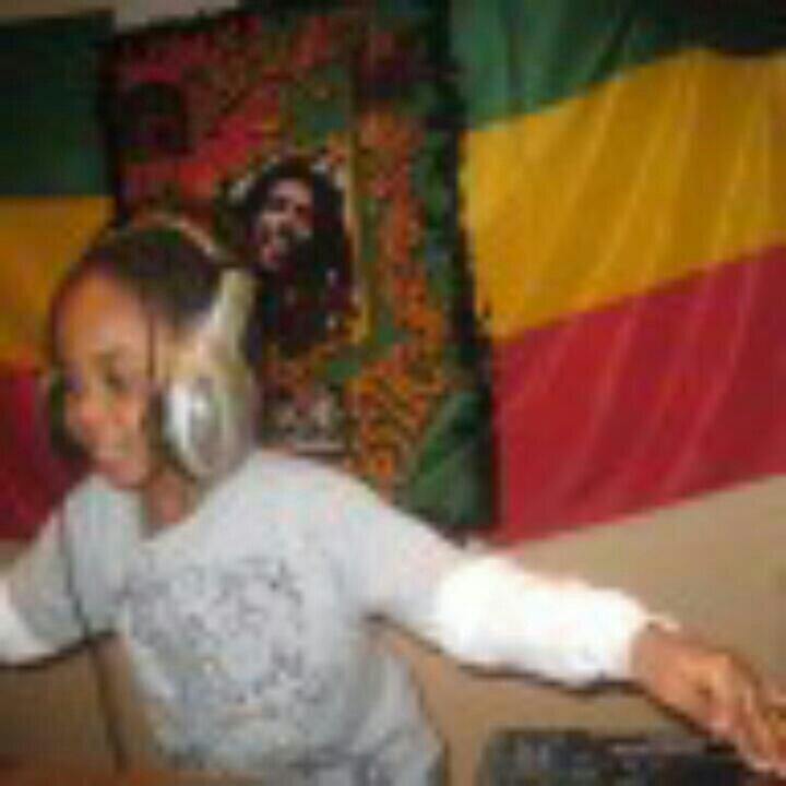 Na_Nice_Go_Raps's profile picture. 