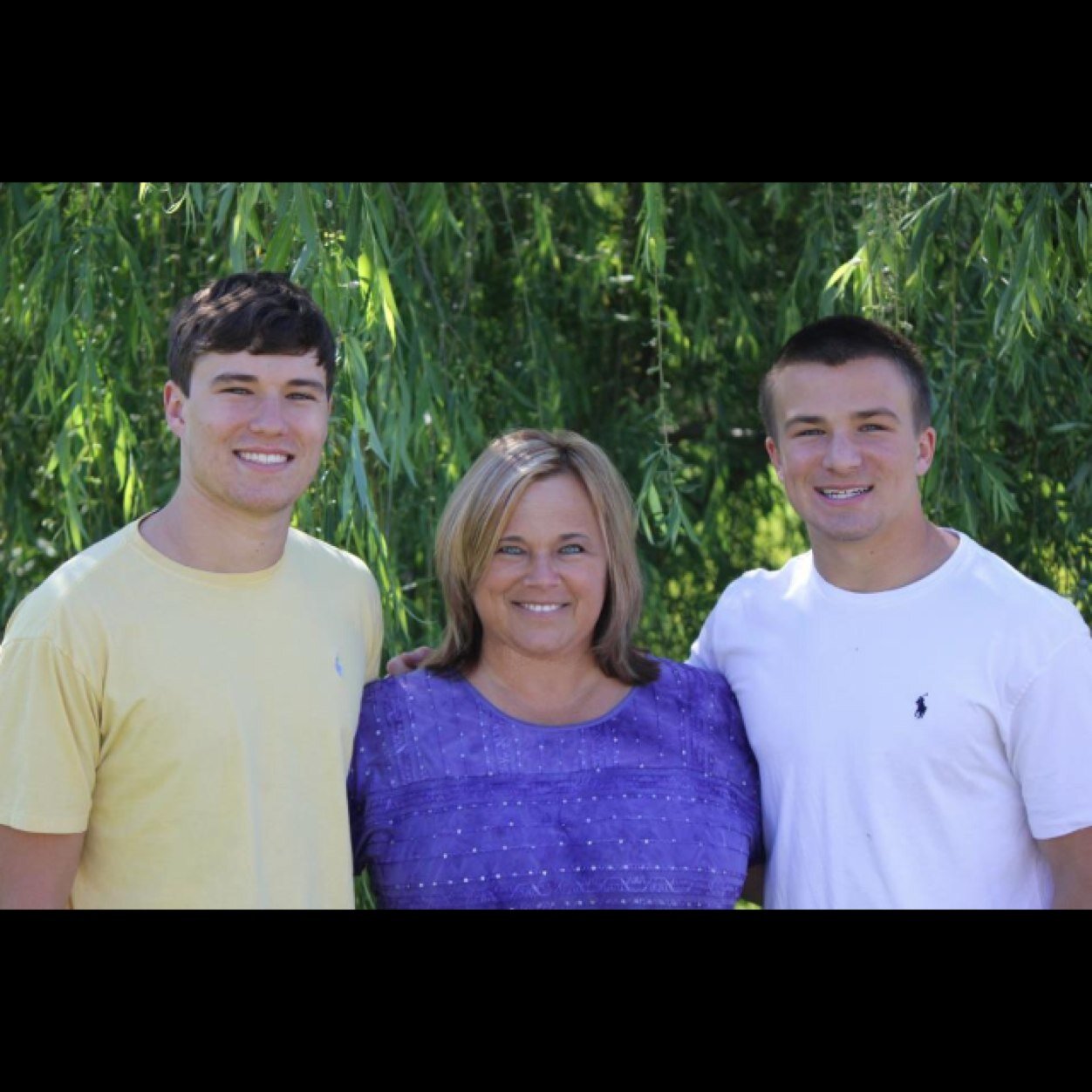 Child of God, Wife of Jason, Mom of Taylor and Hunter, fan of the Tigers!!
