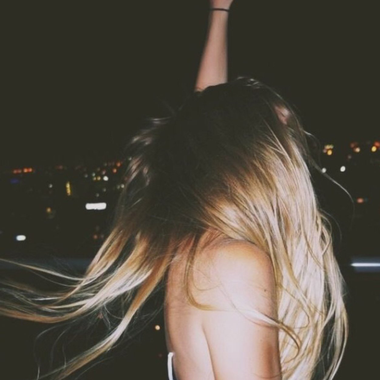 The crazy life of a blonde mess.