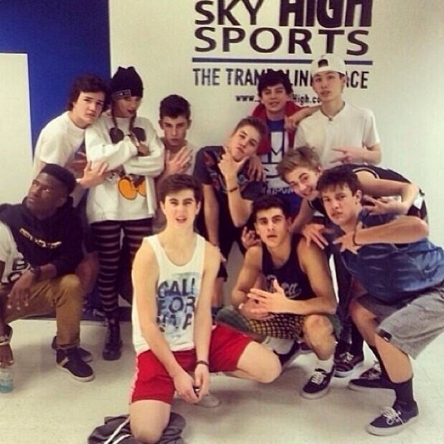 I gave you a free follow. Follow @magconboysrnah {she follows back} or you will be unfollowed, thank you