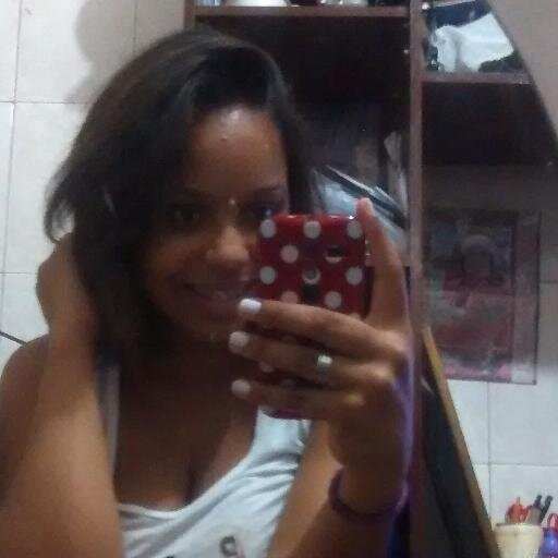 Apaixonada por ele @lipe_Schulz,  pelos Livros e por Comida ....   ♥