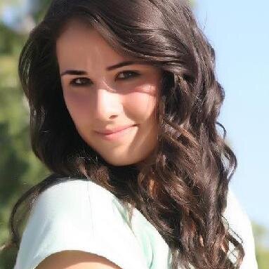 ceren22004546's profile picture. gunes girmeyen eve...eee..gunes girmeyen ev jamaika'da degildir.