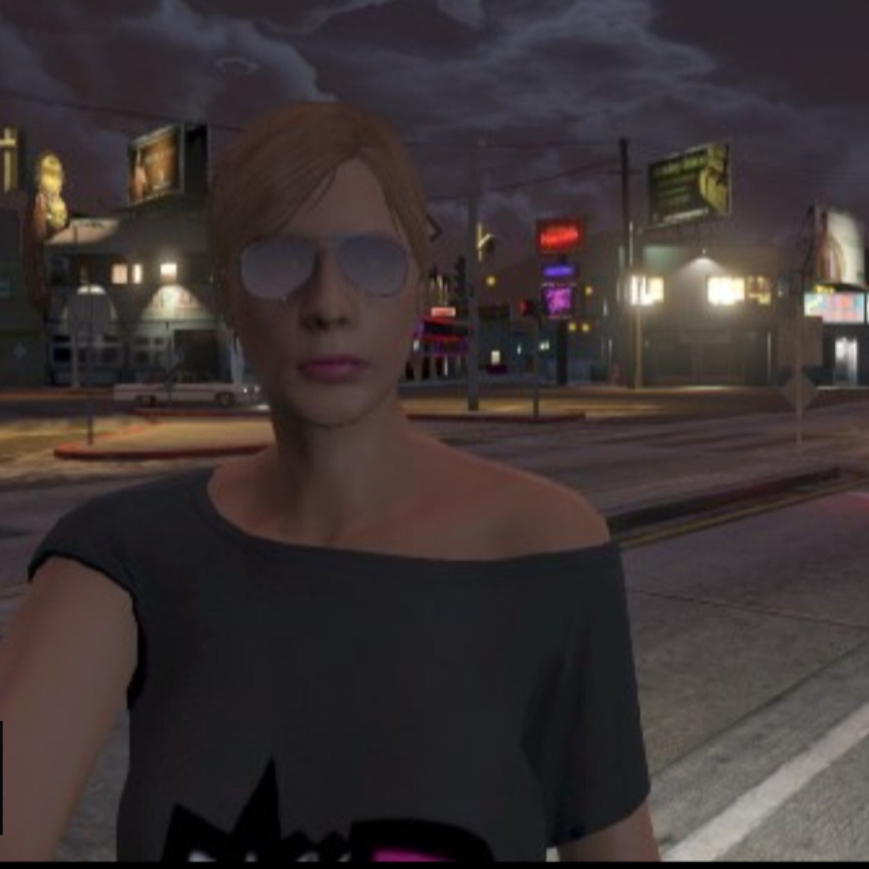 MiaMartinGTA5's profile picture. ExBoyfriend @JohnVanilla_ Works at the Bank. Loves the BEACH! Brother dead