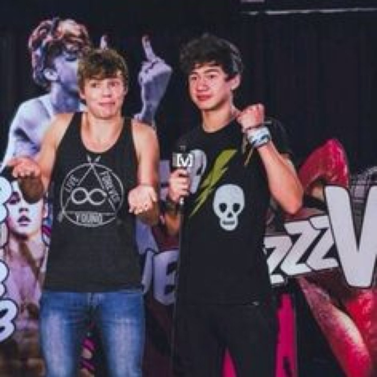 cashtonarelifex's profile picture. CASHTON ARE PERF