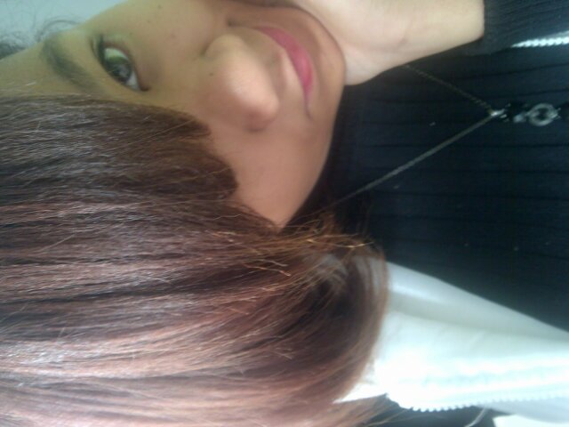 Sweet..fun..friendly☺...enthusiastic.or at least I try to be ♥...n I believe in GOD;;)..