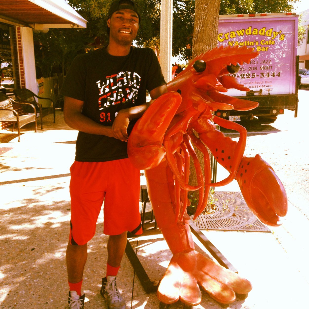 jswagg3232's profile picture. Young rich nigga, I flex, look at my neck
Look at my bitch, look at my wrist, got these niggas upset