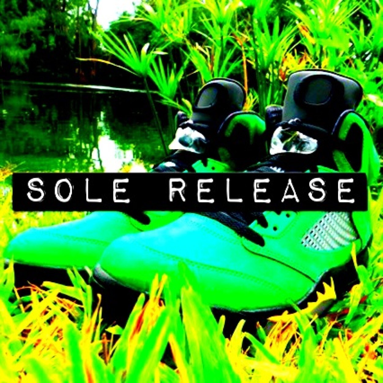 Latest on shoe realeses and news. DM us a pic for a chance to get featured!